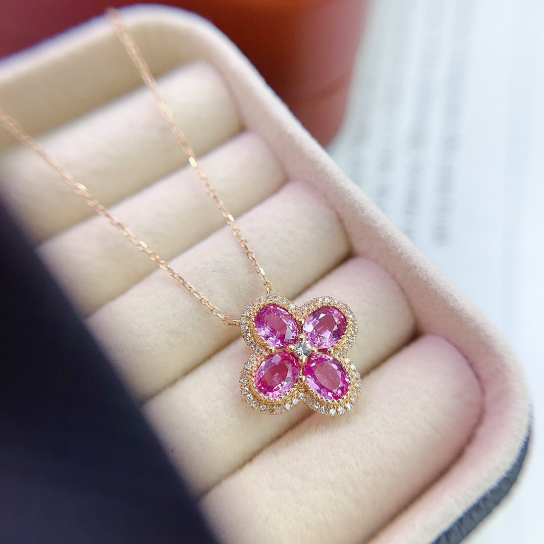 14k Gold 2.00 Ct Natural Padparadscha Sapphire & Sapphire Necklace - 4
