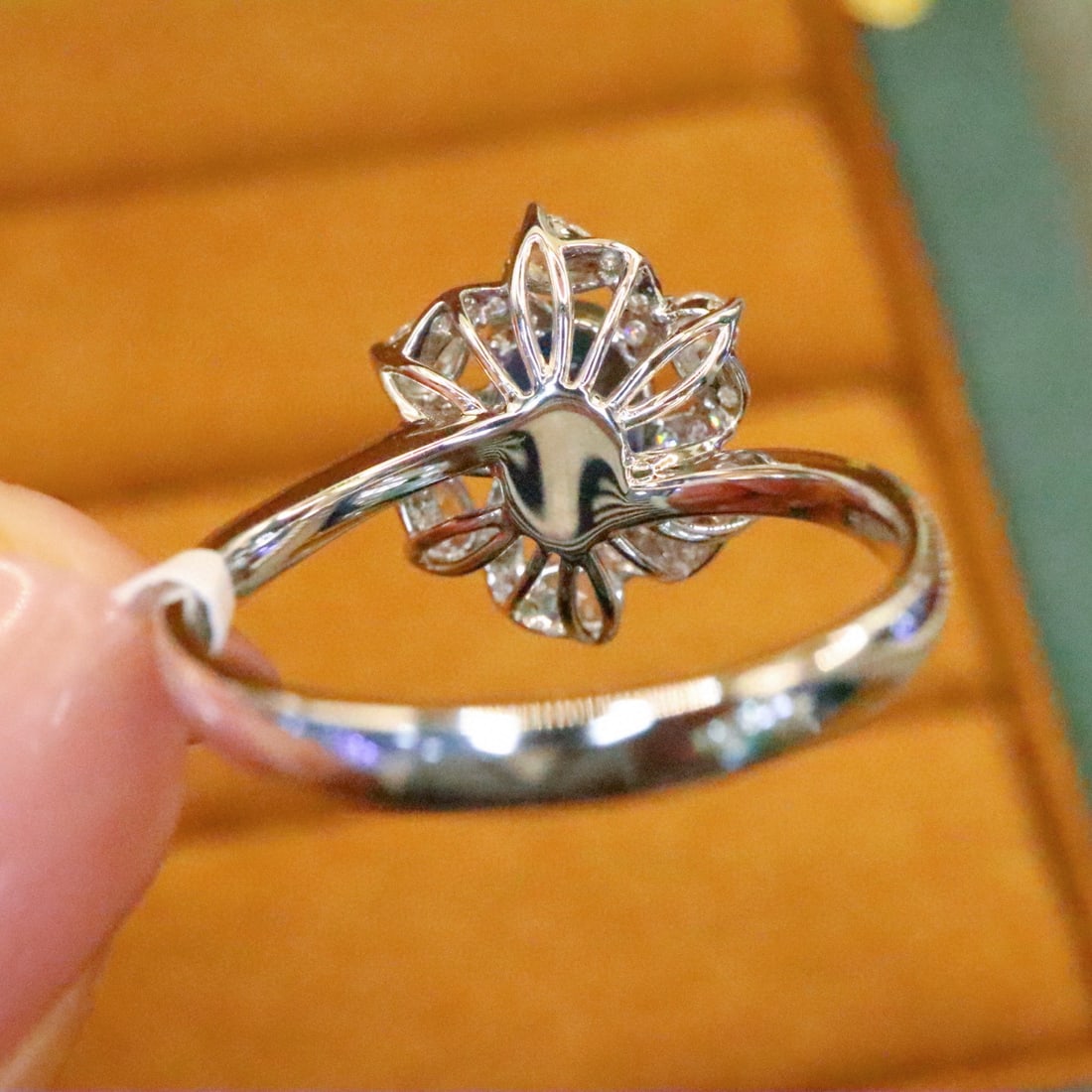 14k Gold 1.90 Ctw Natural Sapphire & Diamond Ring - 4