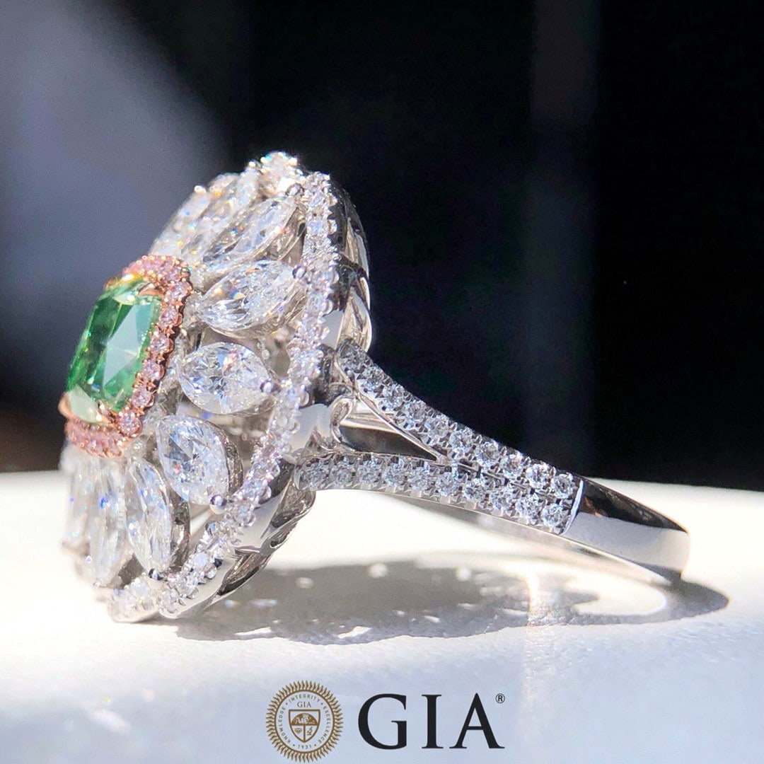Gia Certified 14k Gold 3.29 Ctw Natural Green Diamond & Diamond Ring/pendant( Without Chain ) - 4