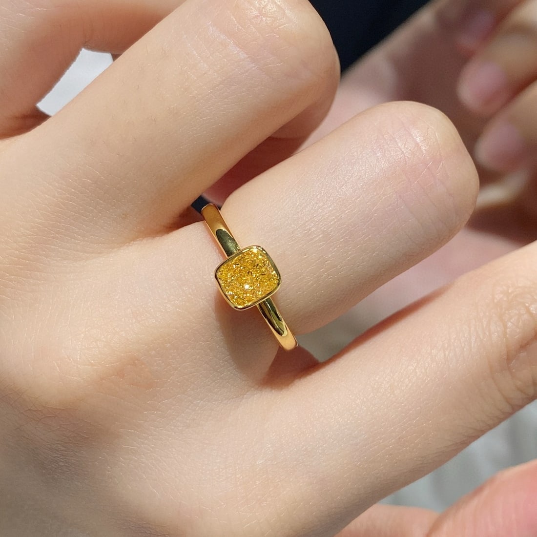 Gia Certified 14k Gold 1.02 Ct Natural Yellow Diamond Ring - 4