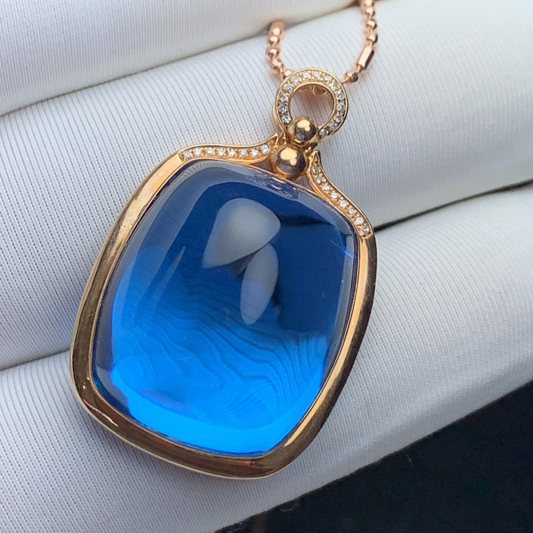 14k Gold 50 Ct Natural Topaz & Diamond Pendant( Without Chain ) - 4