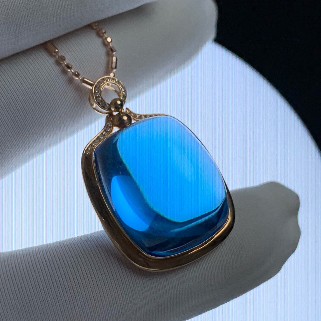 14k Gold 50 Ct Natural Topaz & Diamond Pendant( Without Chain ) - 9