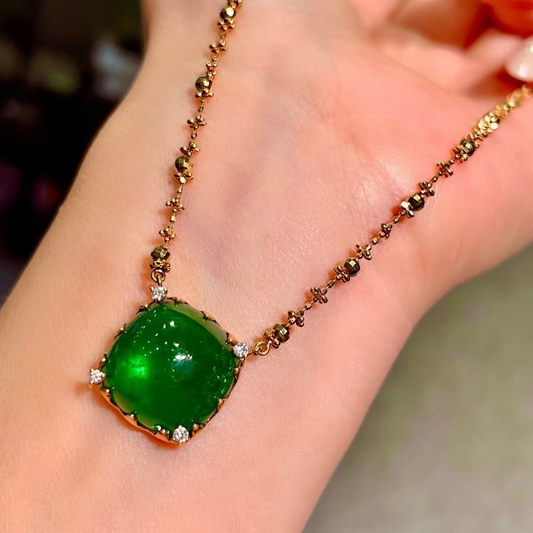 14k Gold 9.17 Ctw Vivid Green Natural Emerald & Diamond Necklace - 3