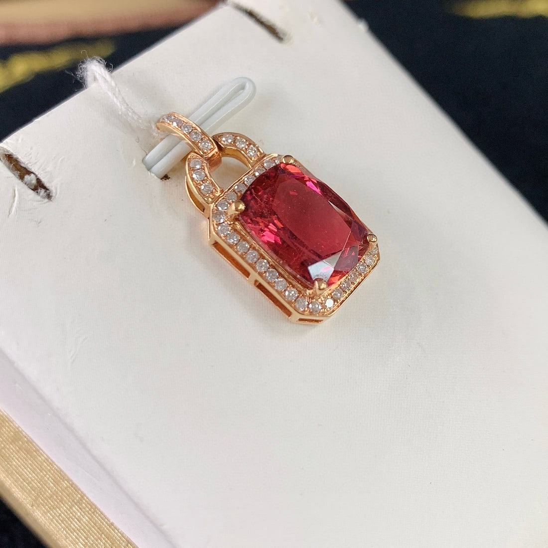 14k Gold 4.50 Ctw Natural Tourmaline & Diamond Pendant( Without Chain ): Ref:231056392 // gold content:14k gold // main gemstone:tourmaline // shape:cushion // carat weight:4. 25ct // color:red // treatment:natural // // adjacent gemstone 2 : diamond // number of
