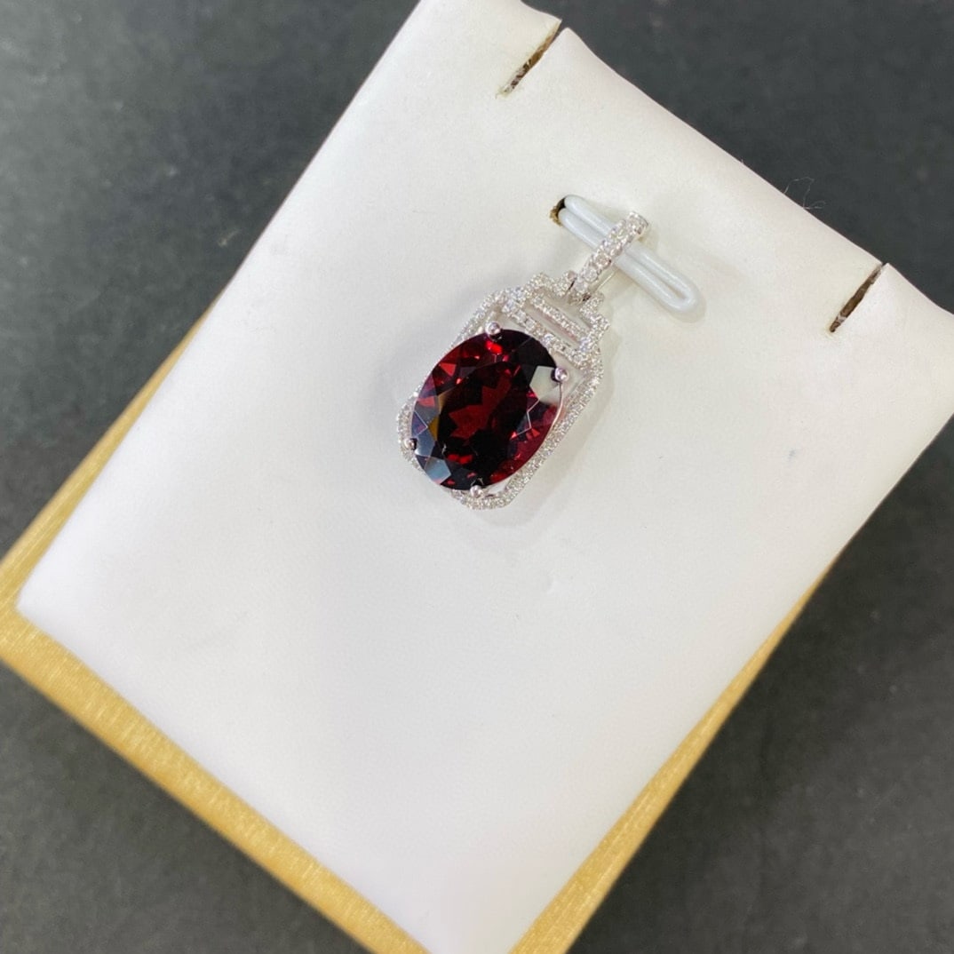 14k Gold 6.50 Ct Natural Garnet & Diamond Pendant( Without Chain ) - 2