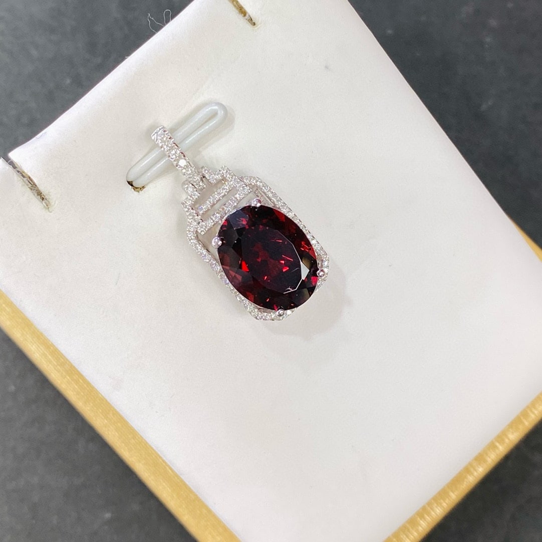 14k Gold 6.50 Ct Natural Garnet & Diamond Pendant( Without Chain ) - 3