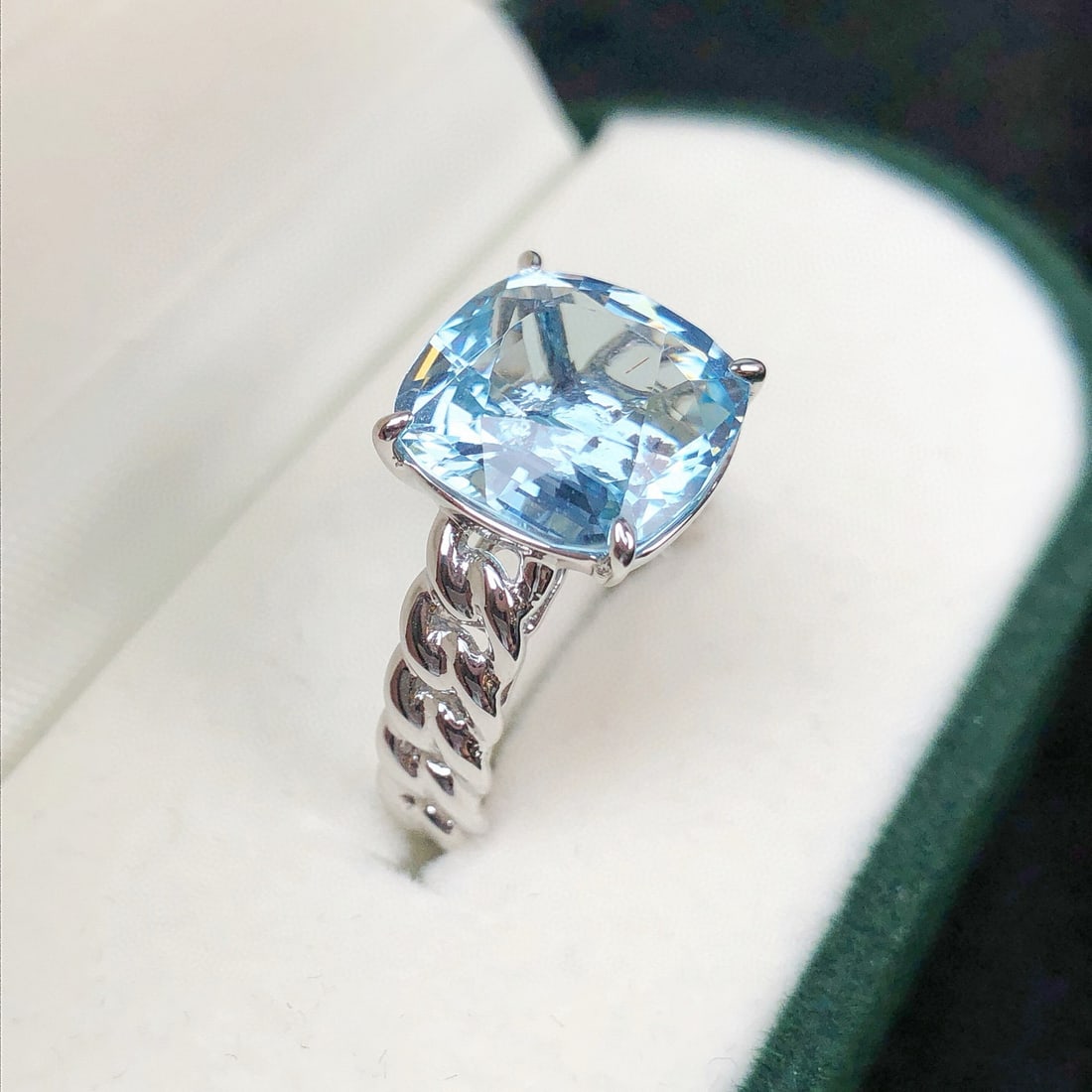 14k Gold 5.27 Ct Natural Aquamarine Ring - 3