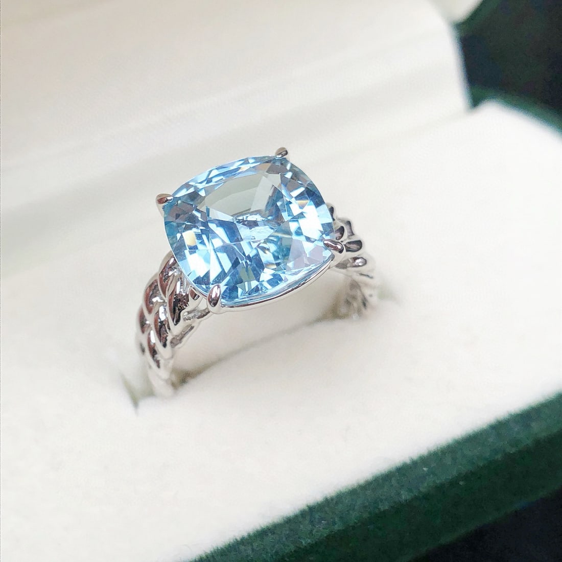 14k Gold 5.27 Ct Natural Aquamarine Ring - 4
