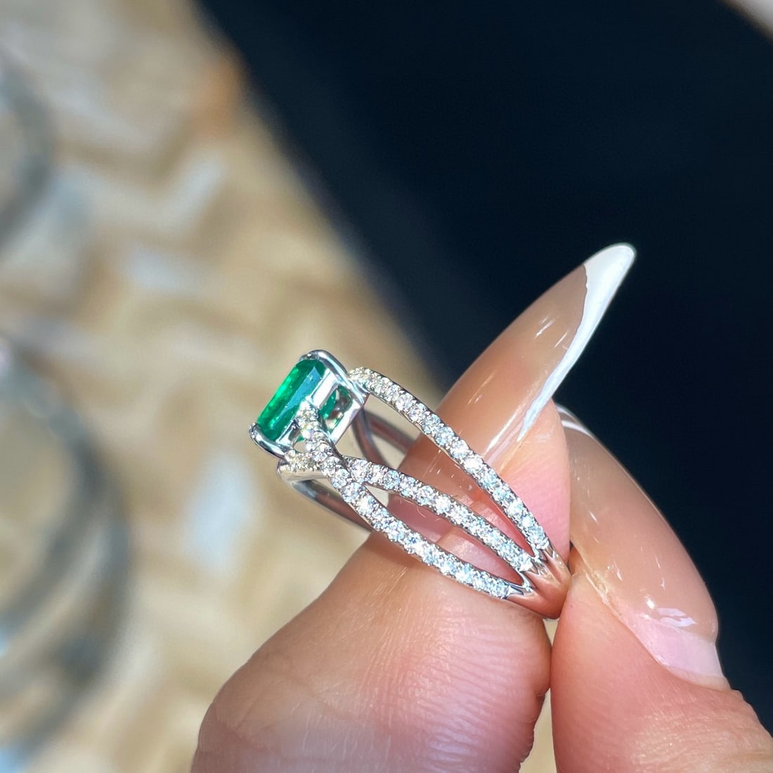 14k Gold 1.36 Ctw Vivid Green Natural Emerald & Diamond Ring - 2