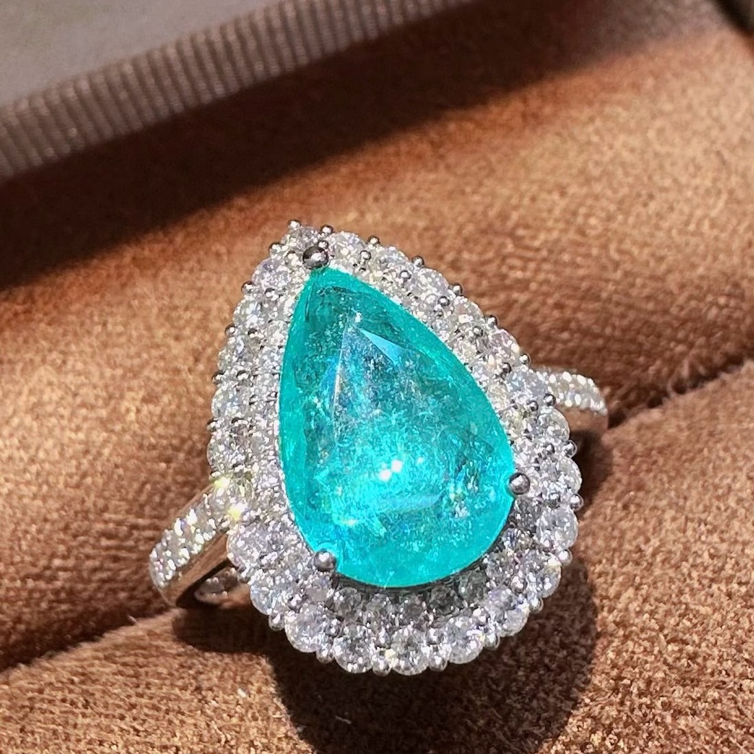 14k Gold 2.61 Ctw Natural Paraiba Tourmaline & Diamond Ring - 3