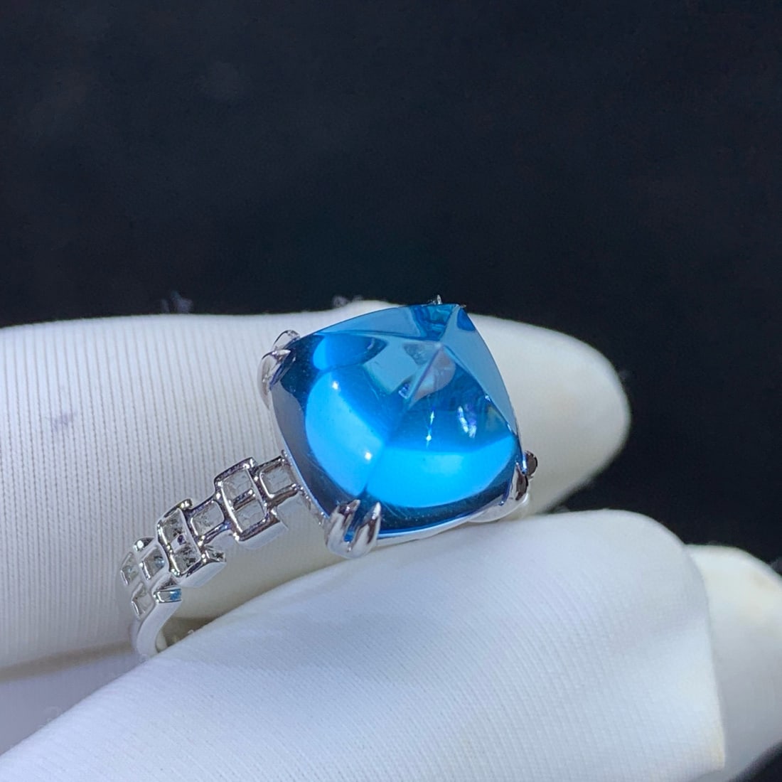 14k Gold 6.2 Ct Natural Topaz Ring - 5