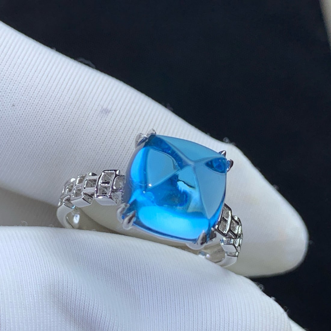 14k Gold 6.2 Ct Natural Topaz Ring - 6