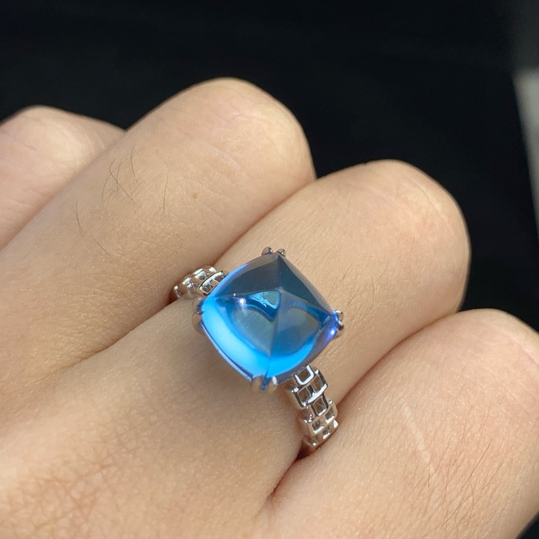 14k Gold 6.2 Ct Natural Topaz Ring - 7