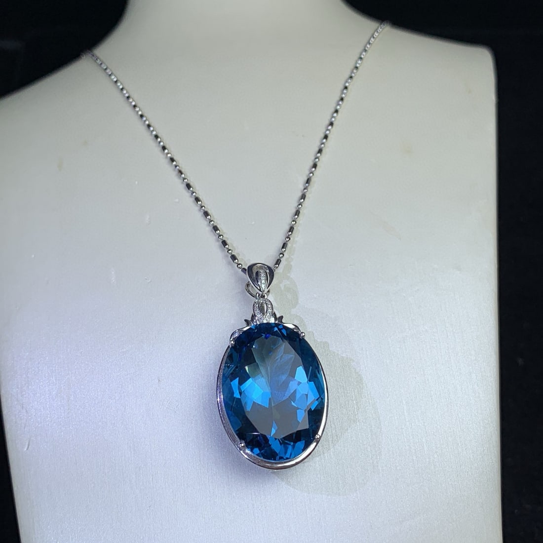 14k Gold 36.1 Ct Natural Topaz & Diamond Pendant( Without Chain ) - 7