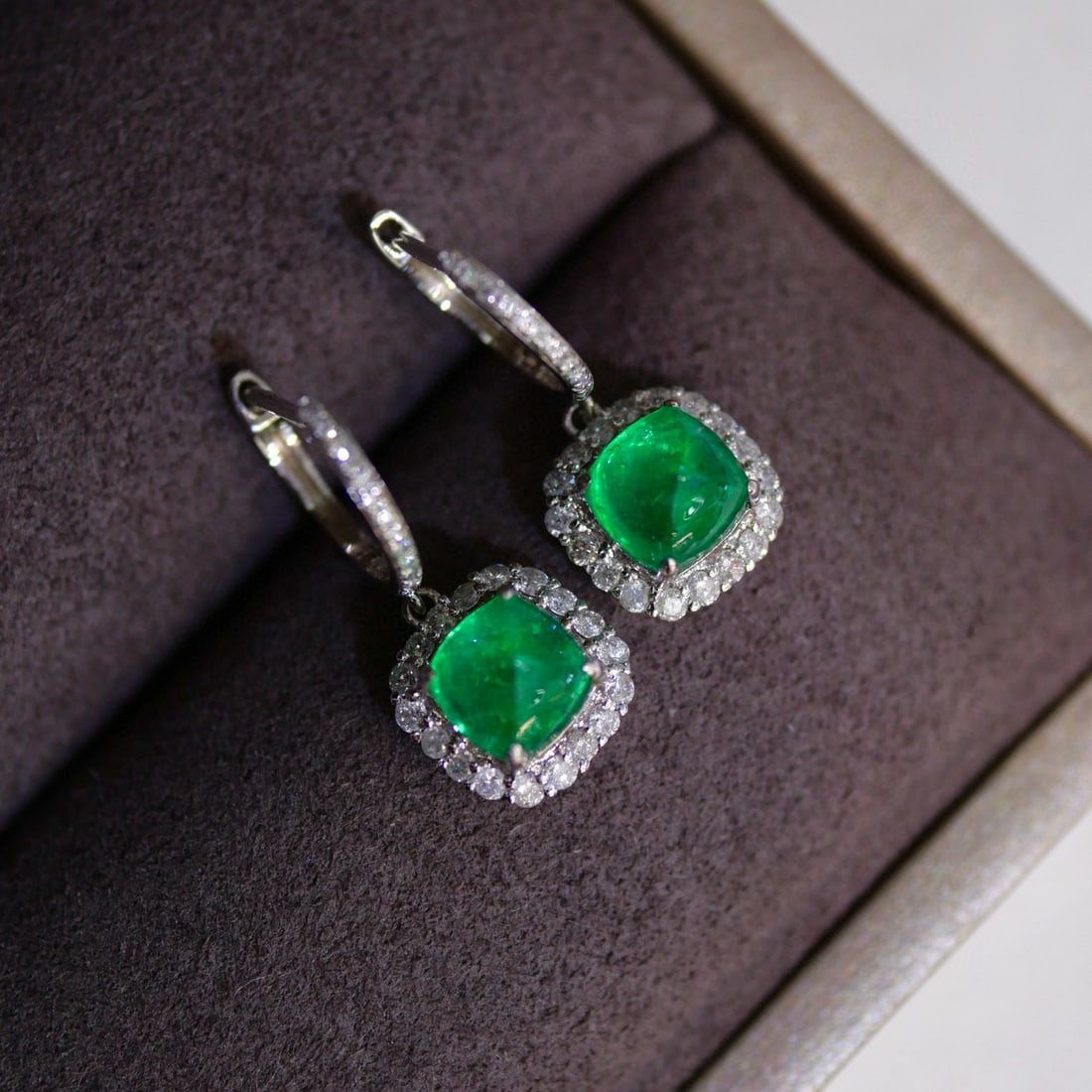 14k Gold 2.10 Ct Vivid Green Natural Emerald & Diamond Earrings - 2