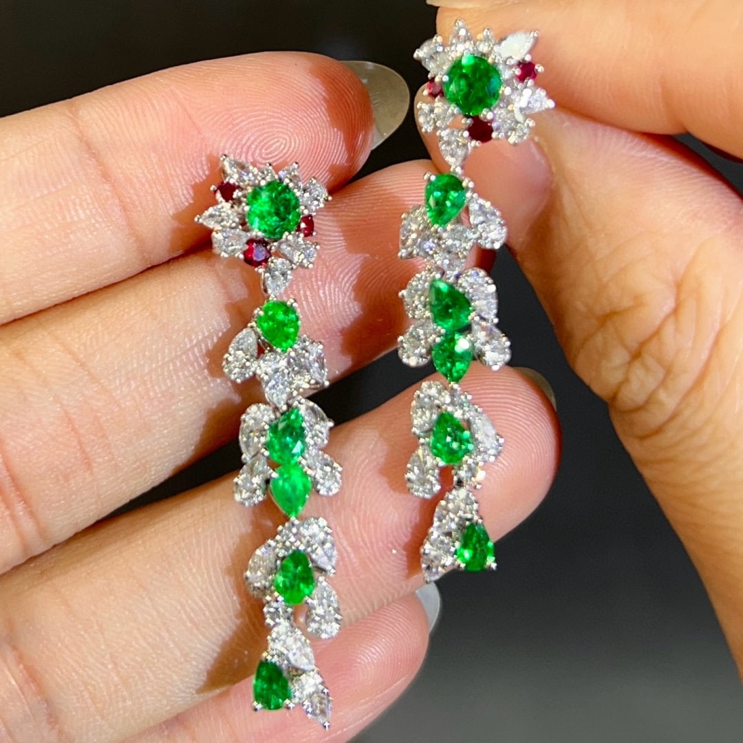 14k Gold 2.21 Ctw Vivid Green Natural Emerald & Diamond Earrings - 4