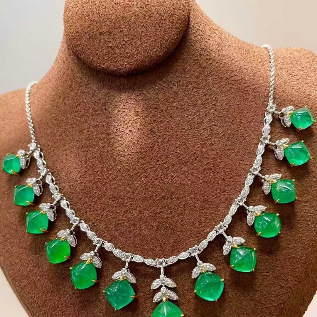 14k Gold 13.8 Ct Natural Emerald & Diamond & Sapphire Necklace - 2
