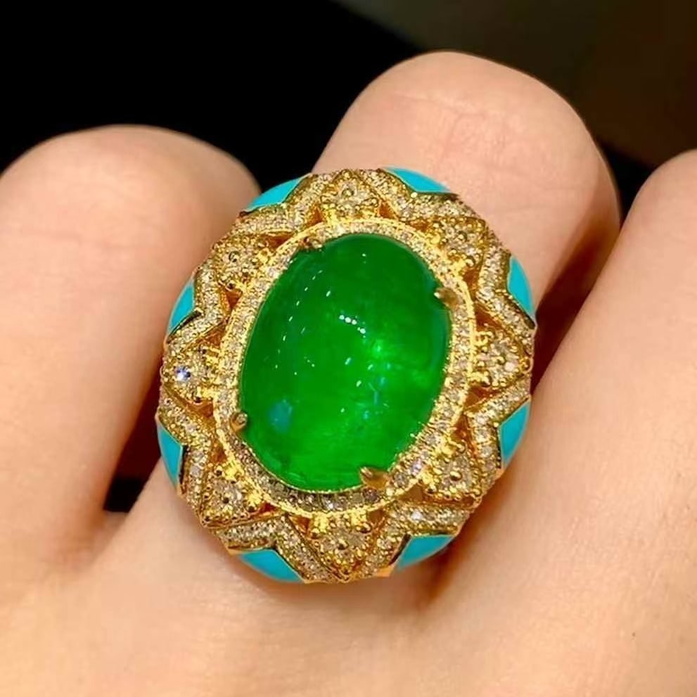 14k Gold 5.7 Ct Vivid Green Natural Emerald & Diamond Ring: Ref:231057025 // gold content:14k gold // ring size:7. 25us // // main gemstone:emerald // shape:oval // carat weight:5. 7ct // color:vivid green // treatment:natural // // adjacent gemstone 2 : diamo