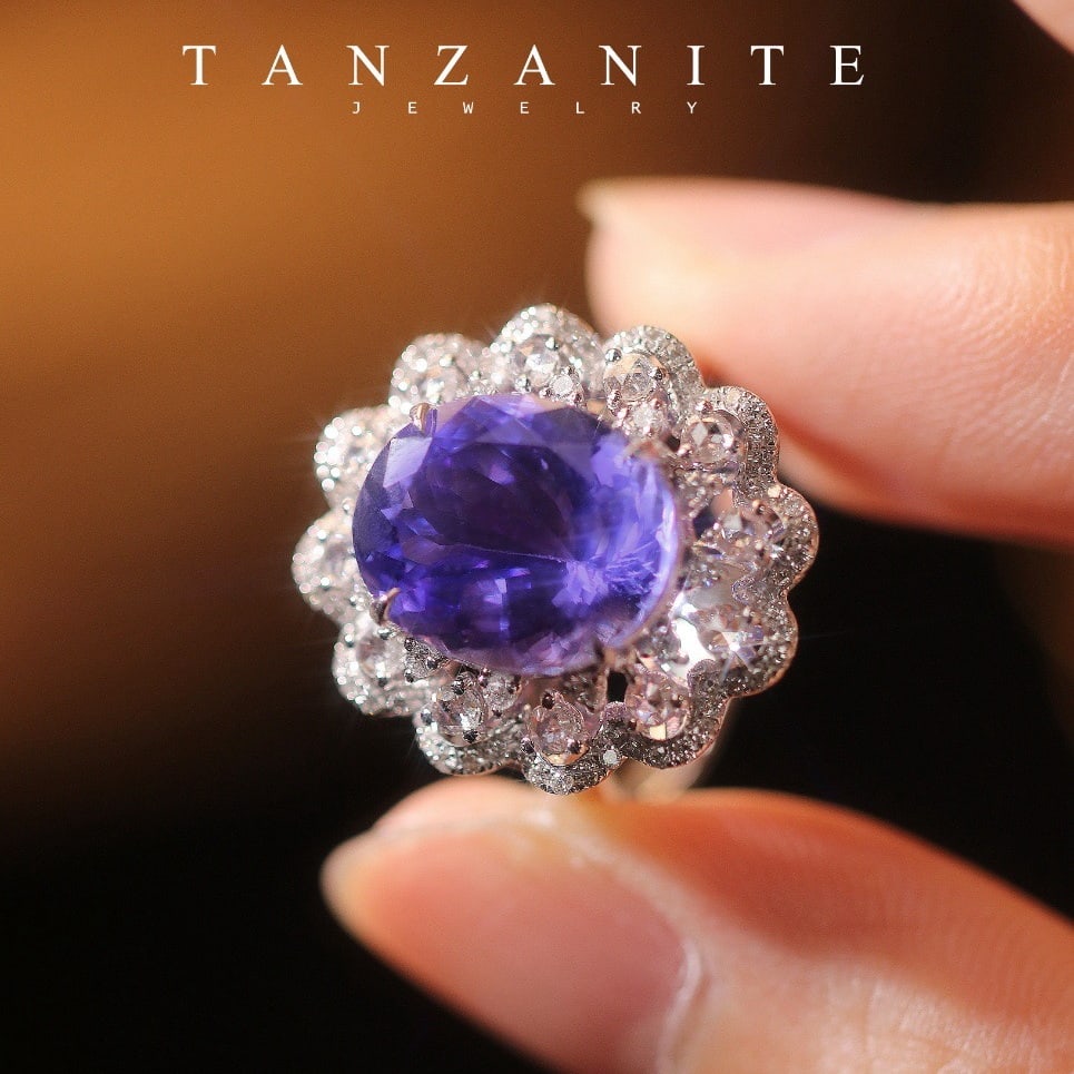 14k Gold 7.56 Ctw Natural Tanzanite & Diamond Ring - 3