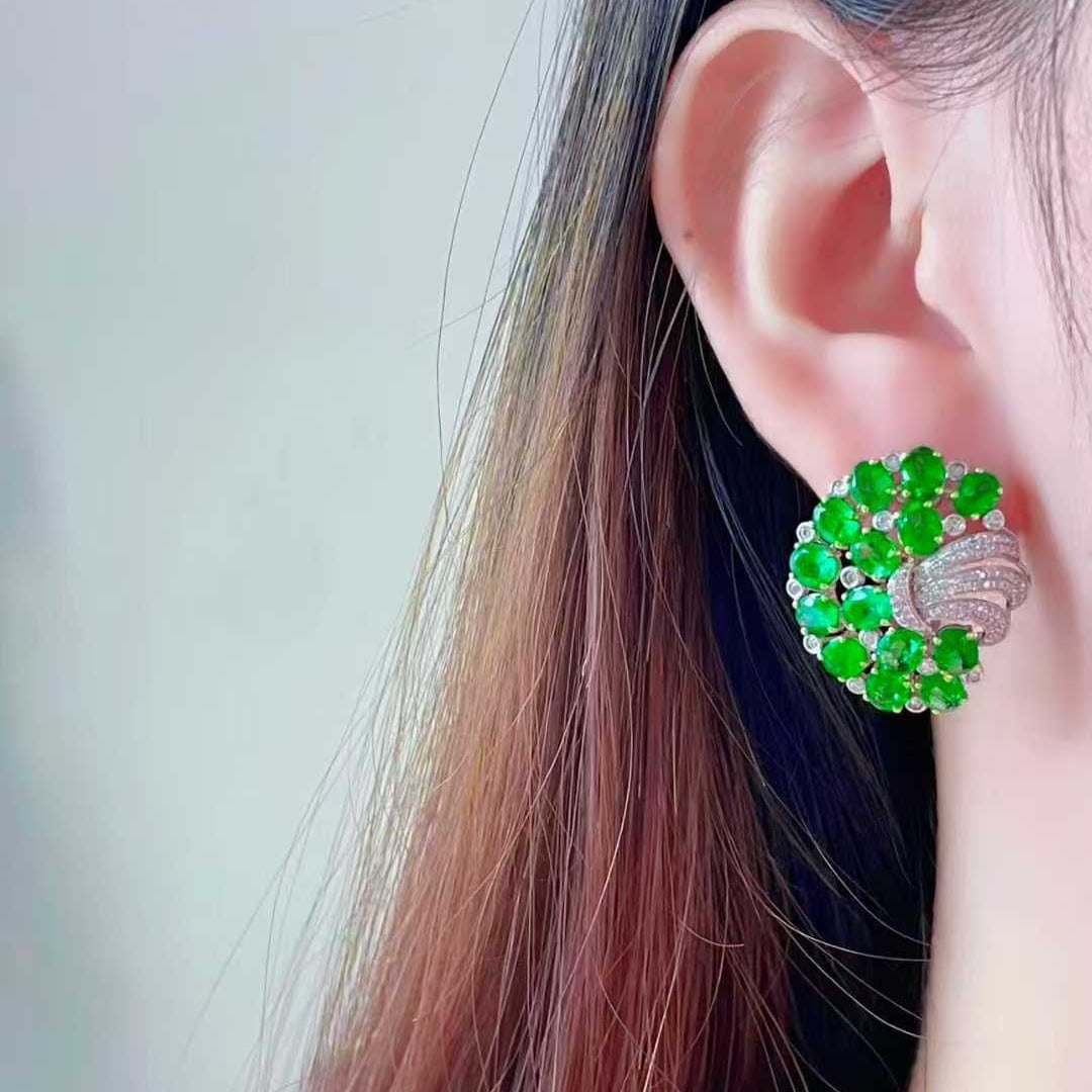 14k Gold 8.5 Ct Natural Emerald & Diamond Earrings - 8