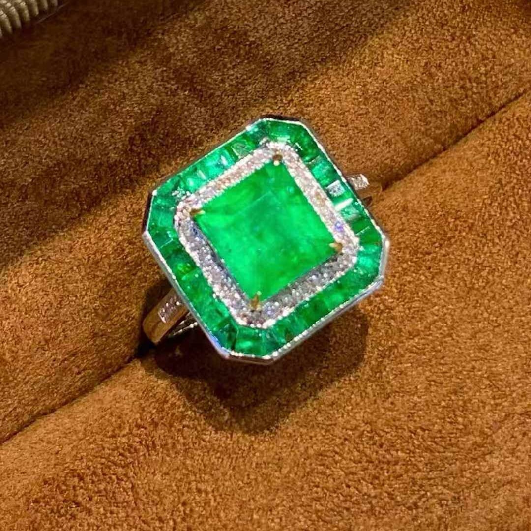 14k Gold 3 Ct Natural Emerald & Diamond Ring - 2