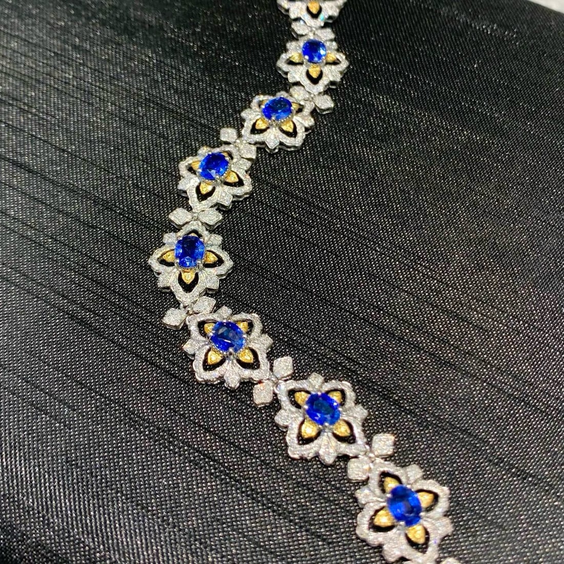 14k Gold 7.2 Ct Natural Sapphire & Diamond Bracelet - 3