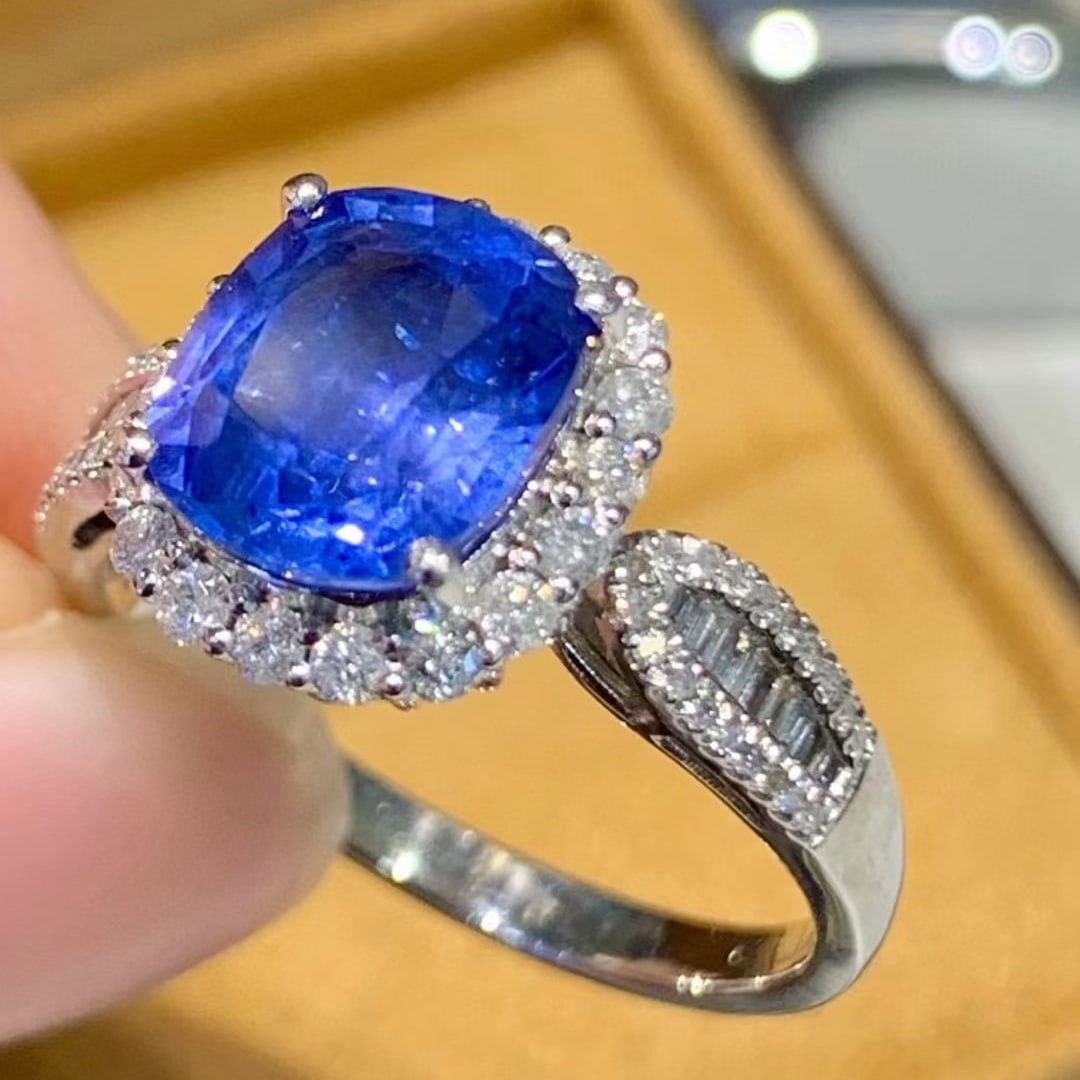 14k Gold 3 Ct Natural Sapphire & Diamond Ring - 2