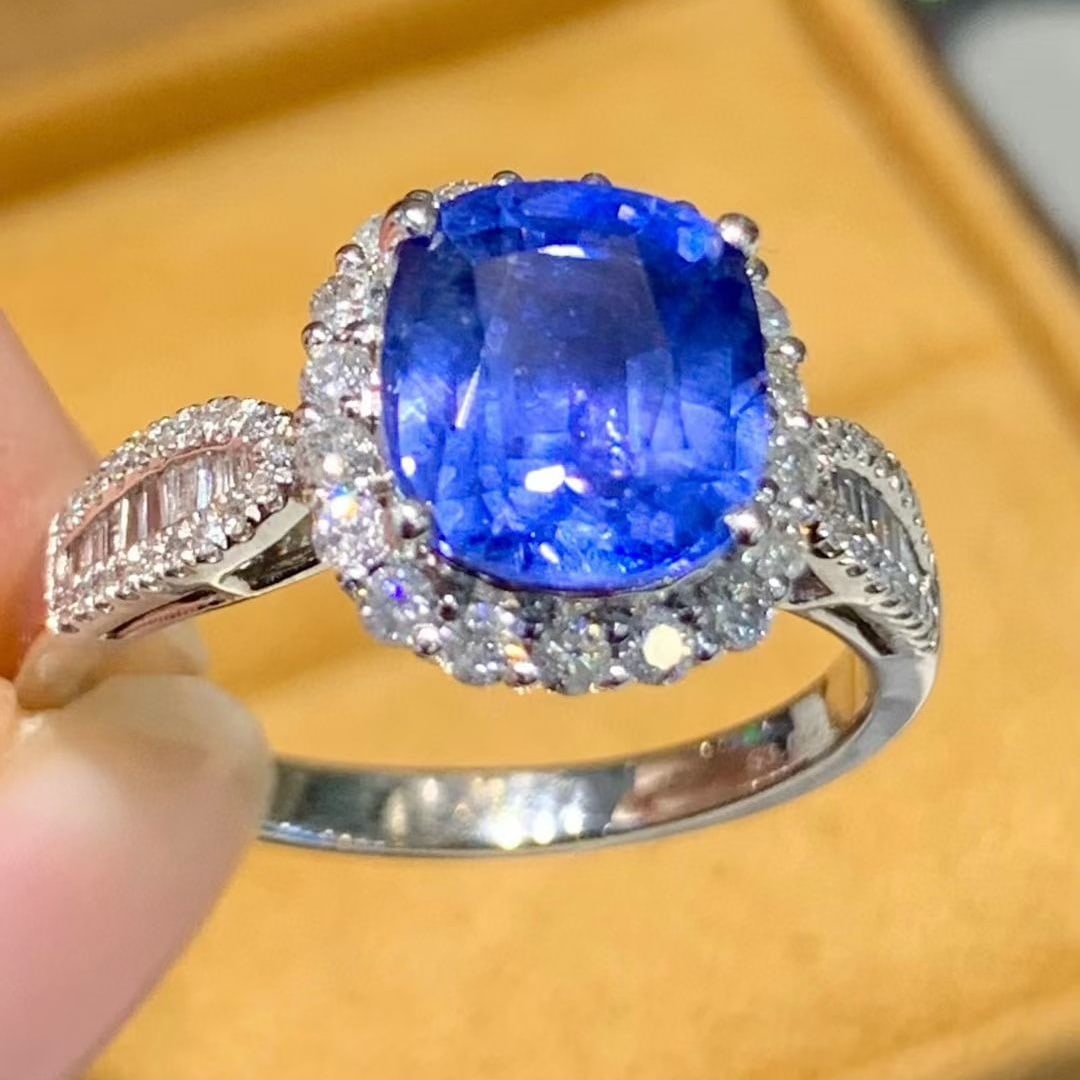 14k Gold 3 Ct Natural Sapphire & Diamond Ring - 3