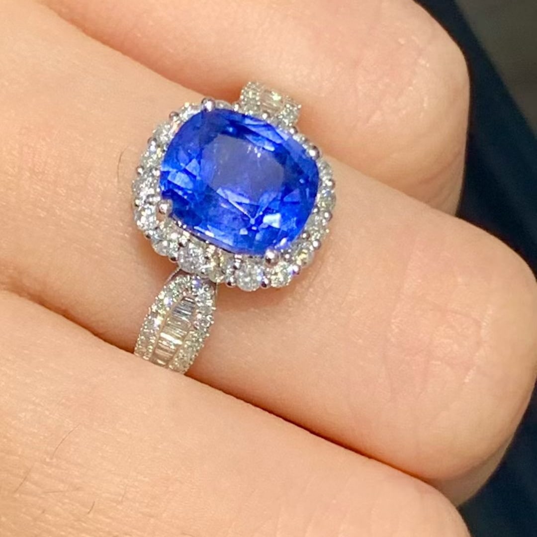 14k Gold 3 Ct Natural Sapphire & Diamond Ring - 5