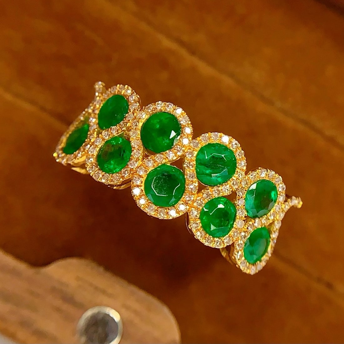 14k Gold 2 Ct Natural Emerald & Diamond Ring - 2