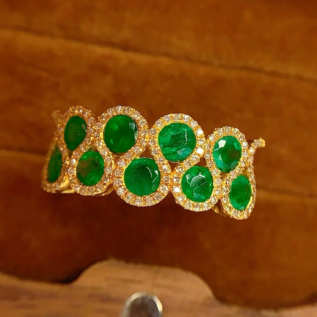 14k Gold 2 Ct Natural Emerald & Diamond Ring - 4