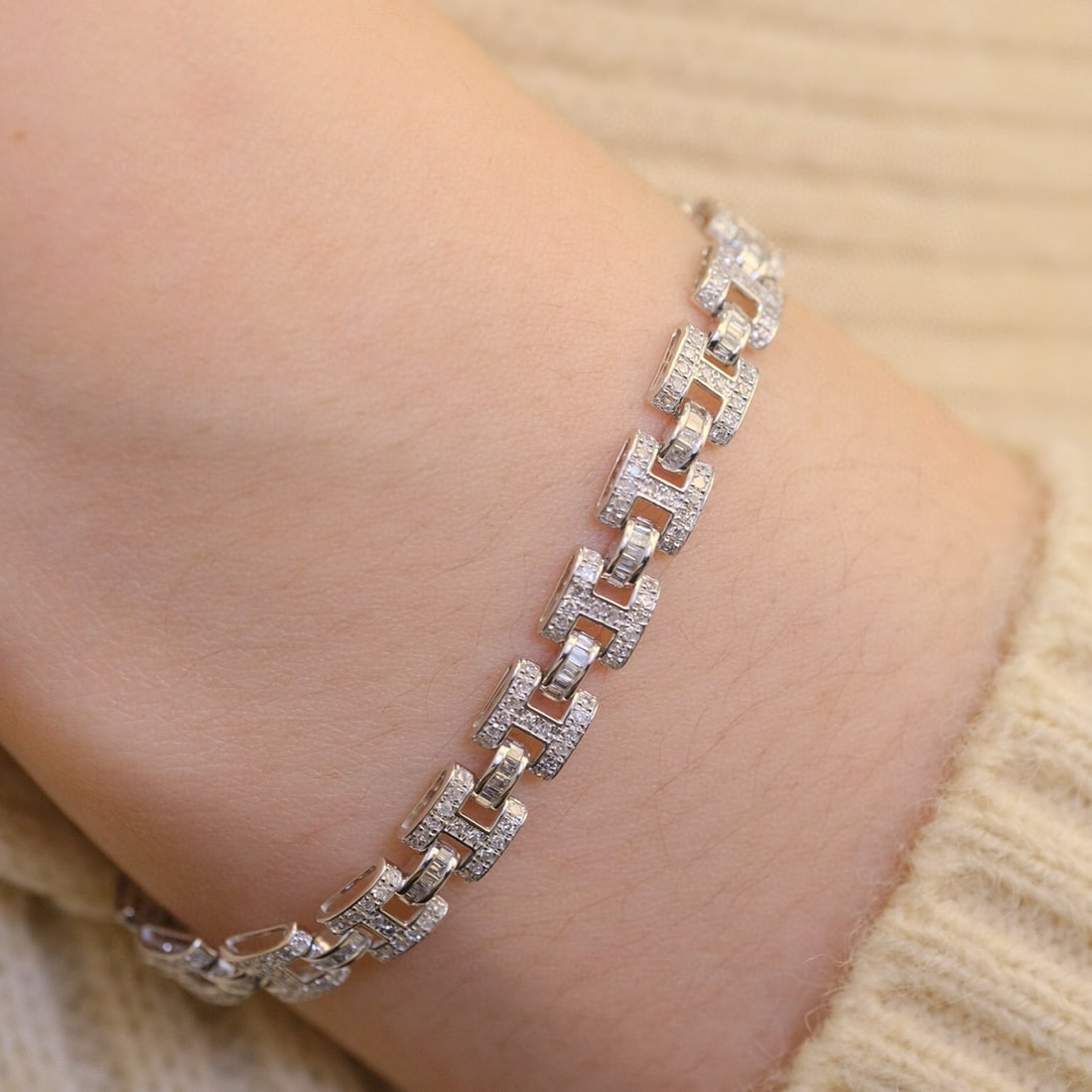 14k Gold 3.5 Ct Natural H Diamond Bracelet - 6