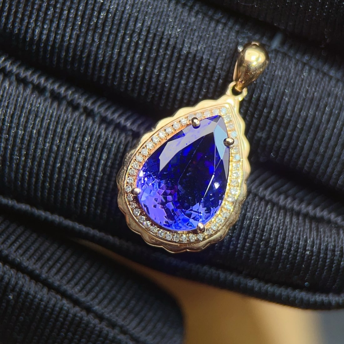 14k Gold 4.03 Ctw Natural Tanzanite & Diamond Pendant( Without Chain ) - 2