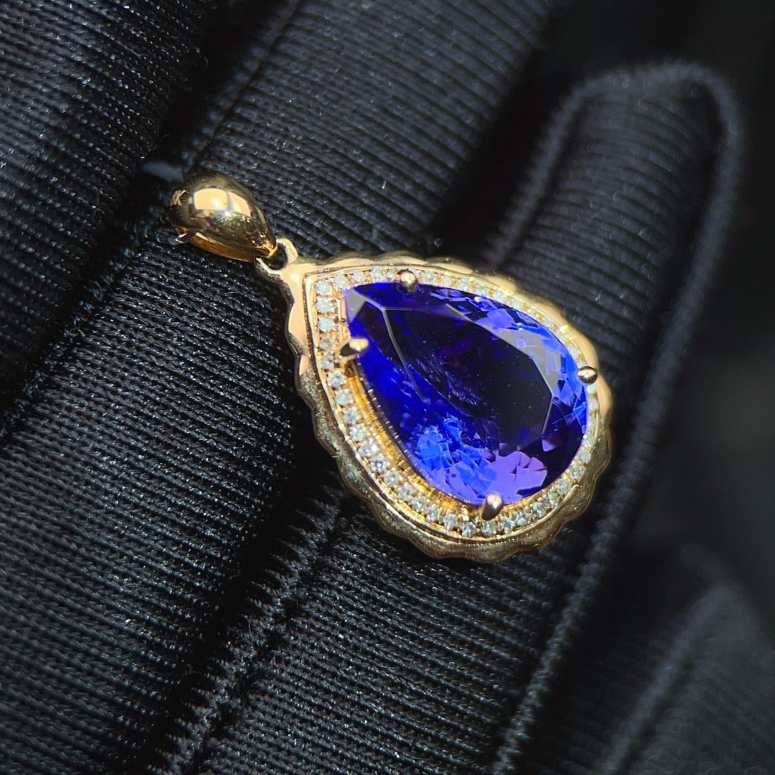 14k Gold 4.03 Ctw Natural Tanzanite & Diamond Pendant( Without Chain ) - 3
