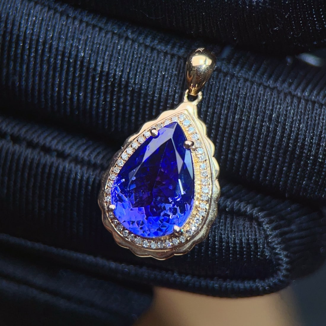 14k Gold 4.03 Ctw Natural Tanzanite & Diamond Pendant( Without Chain ) - 4
