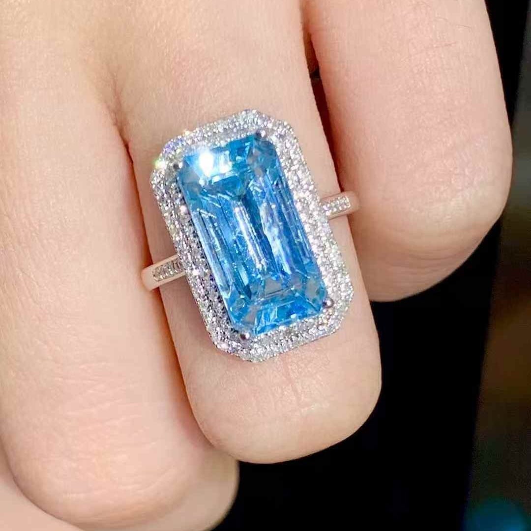14k Gold 4.6 Ct Natural Aquamarine & Diamond Ring - 4