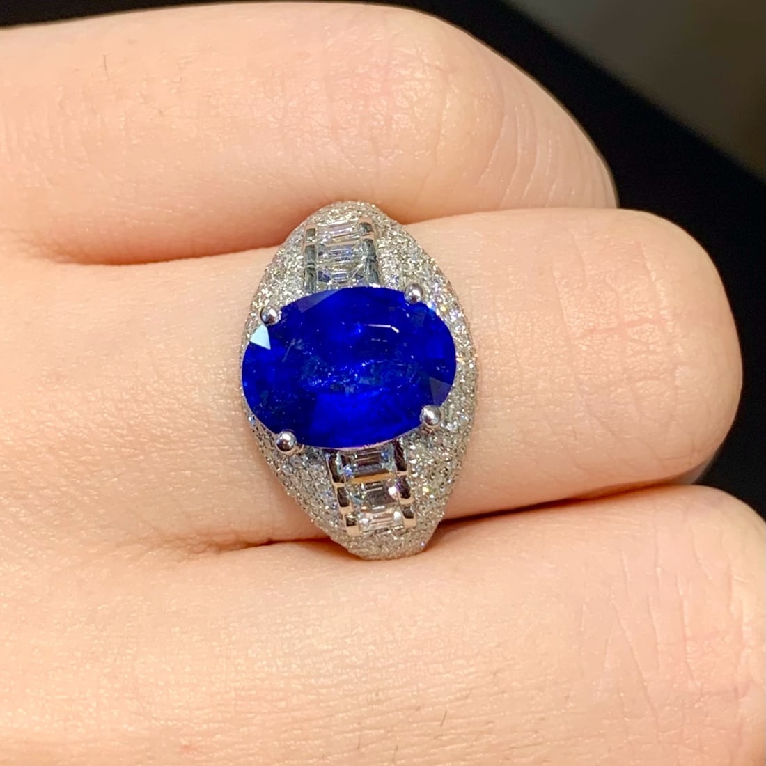 14k Gold 3.3 Ct Natural Sapphire & Diamond Ring - 5