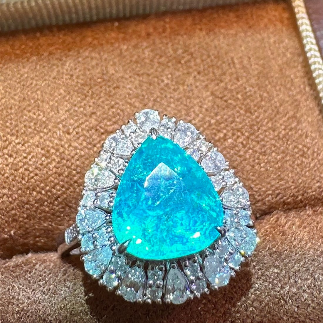 14k Gold 3.55 Ctw Natural Paraiba Tourmaline & Diamond Ring - 3