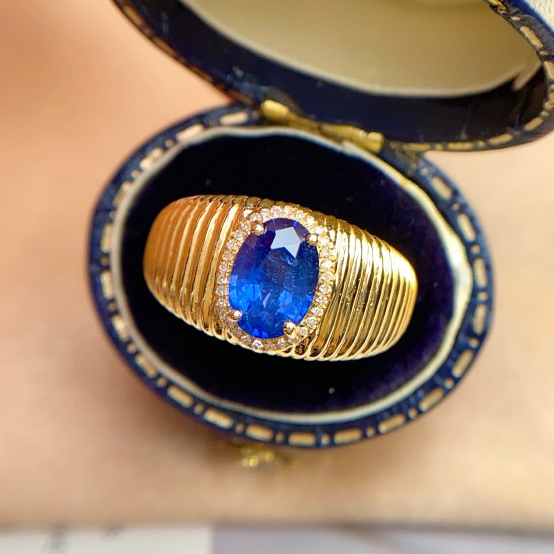 14k Gold 1.6 Ct Natural Sapphire & Diamond Ring - 2