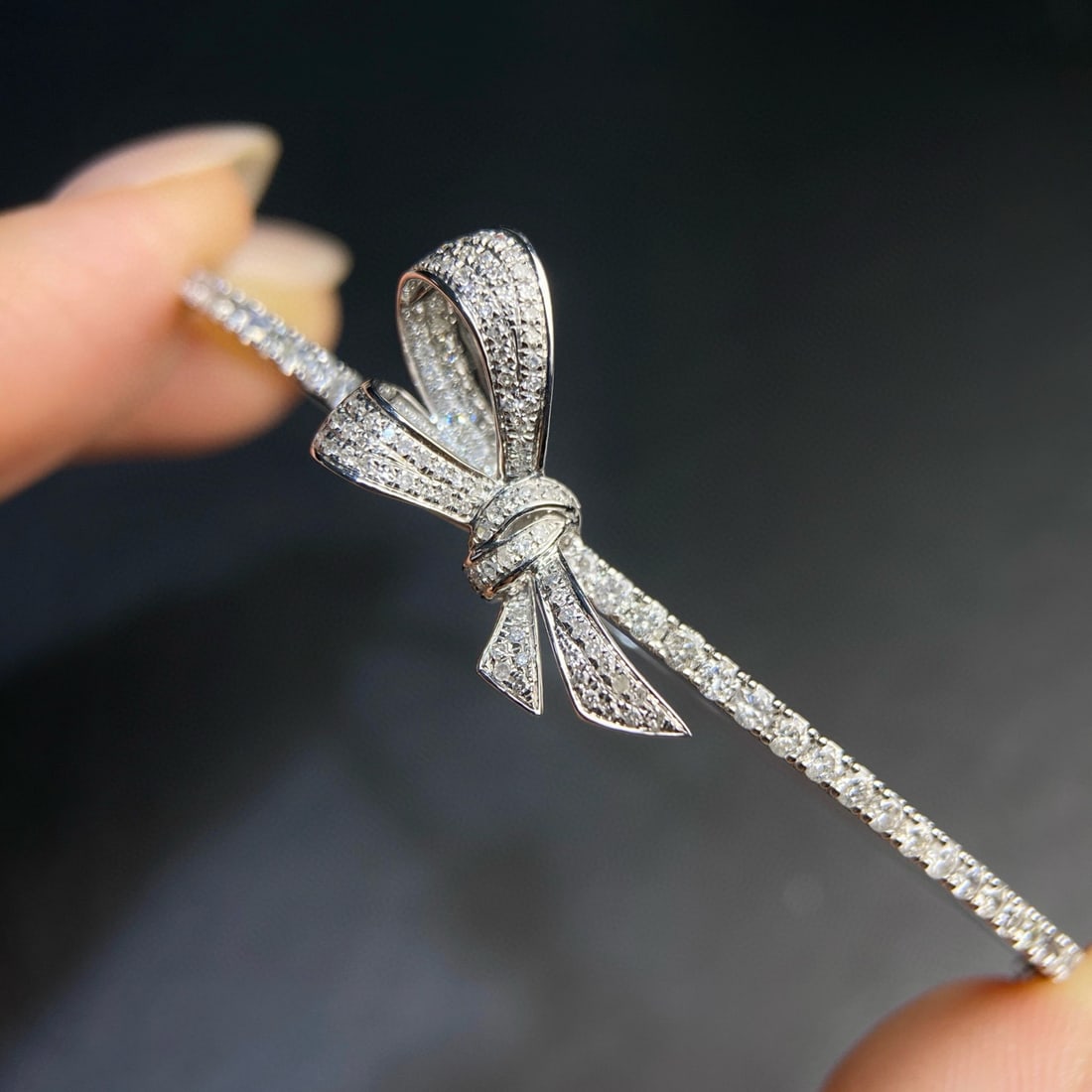 14k Gold 1.6 Ct Natural H Diamond Bangle - 4
