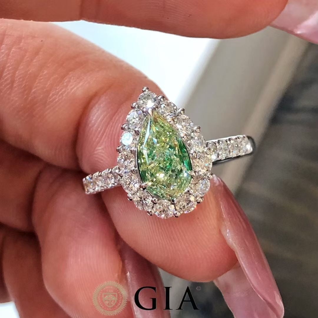 Gia Certified 14k Gold 1.07 Ct Natural Green Diamond & Diamond Ring - 3