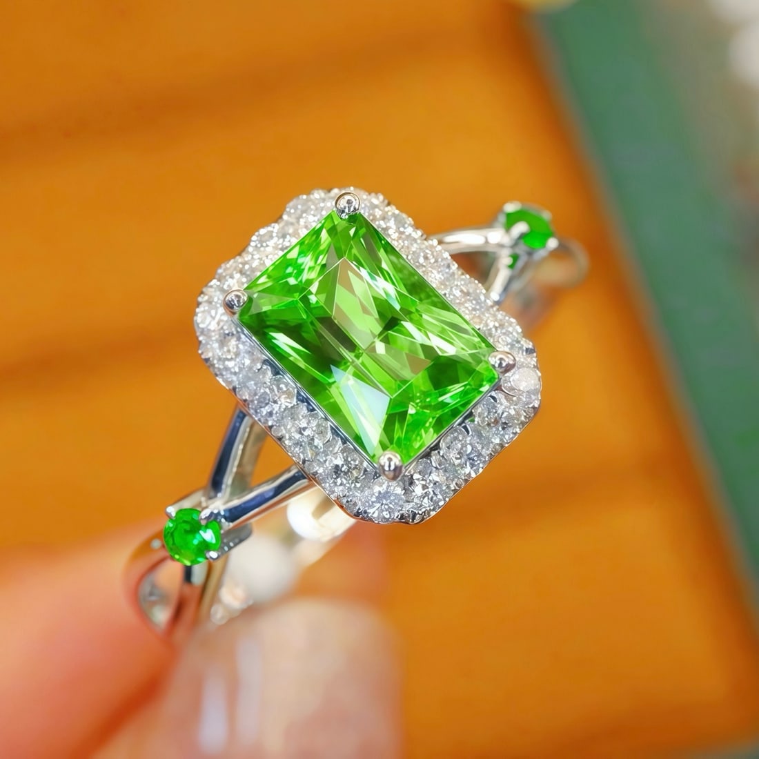 14k Gold 1.31 Ctw Natural Tsavorite & Diamond Ring - 2