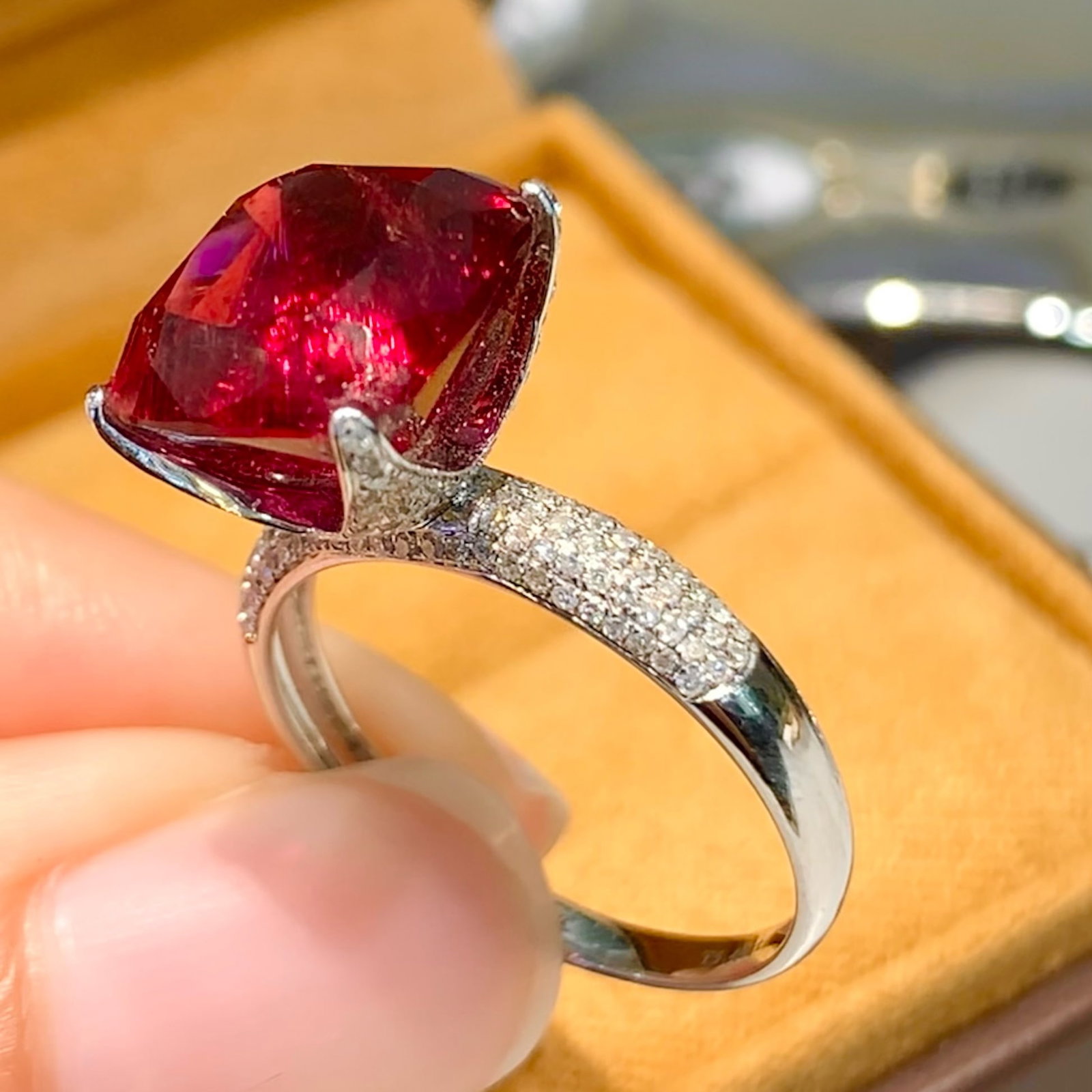 14k Gold 5.40 Ct Natural Tourmaline & Diamond Ring - 4
