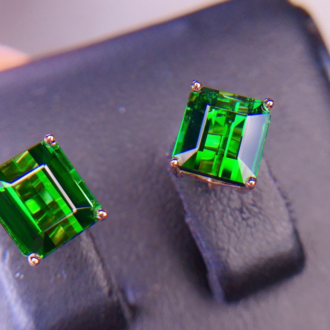 14k Gold 4.2 Ct Natural Tourmaline Earrings - 4