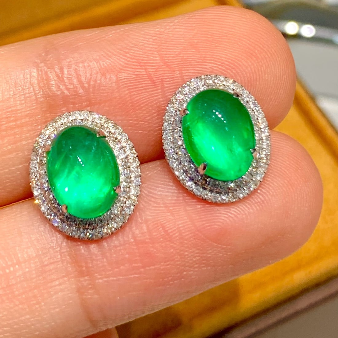 14k Gold 3.2 Ct Natural Emerald & Diamond Earrings - 3
