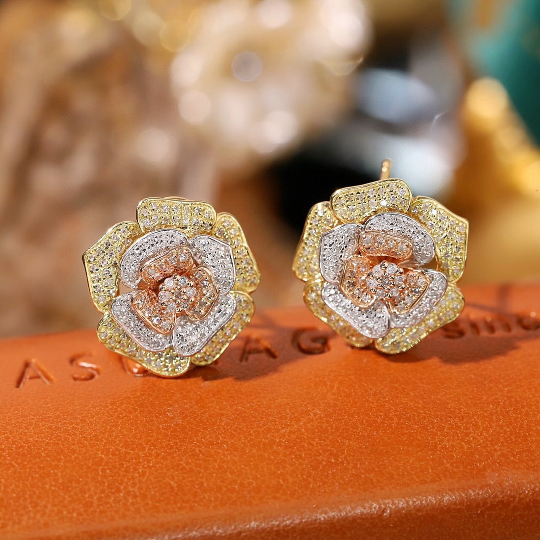 14k Gold 0.8 Ct Natural H Diamond & Flowers Earrings - 3