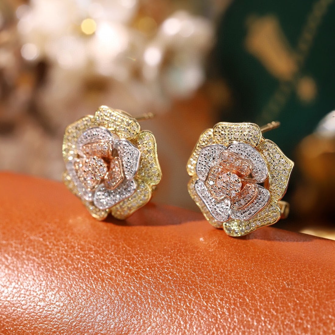 14k Gold 0.8 Ct Natural H Diamond & Flowers Earrings - 4