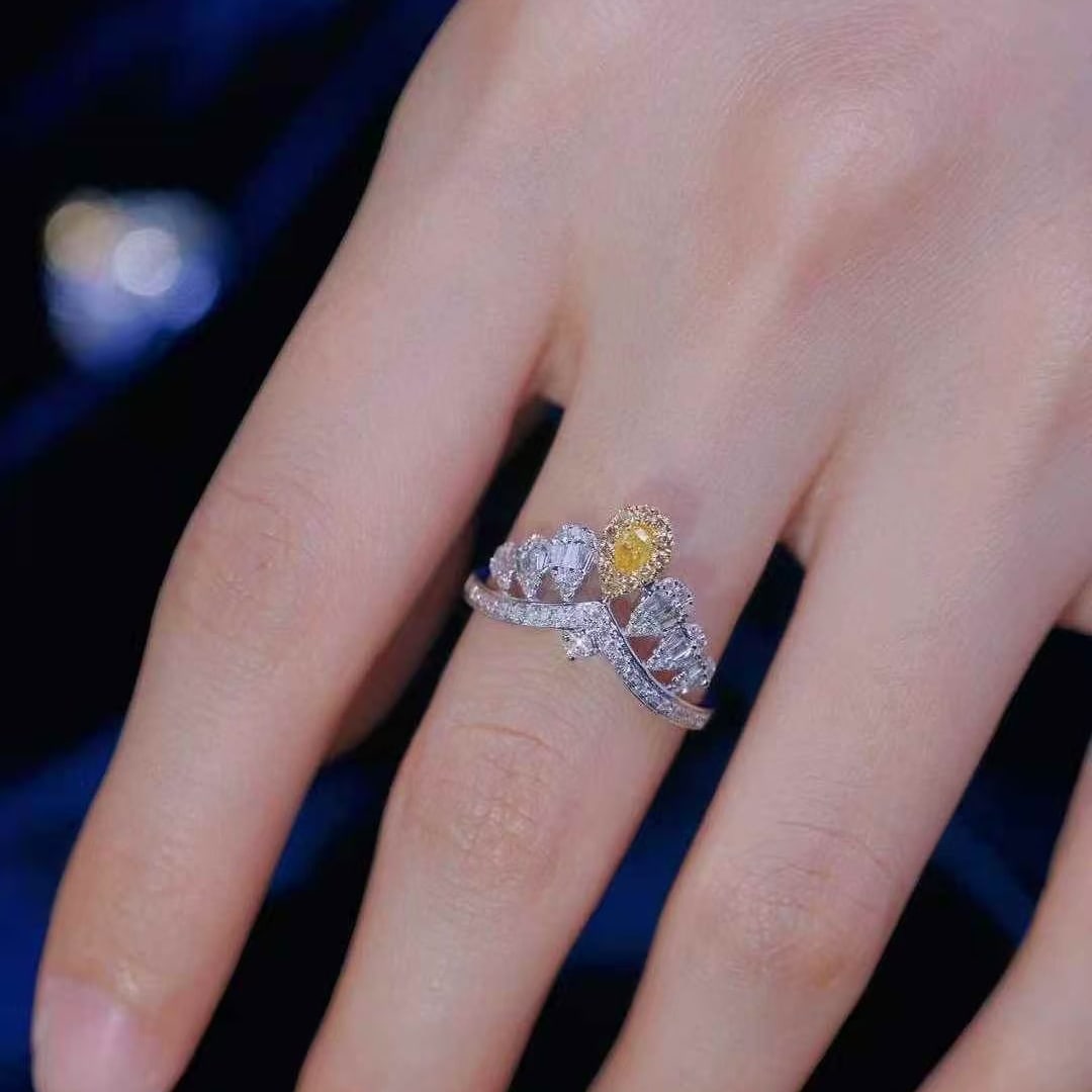 14k Gold 0.55 Ct Natural Yellow Diamond & Diamond Ring - 3