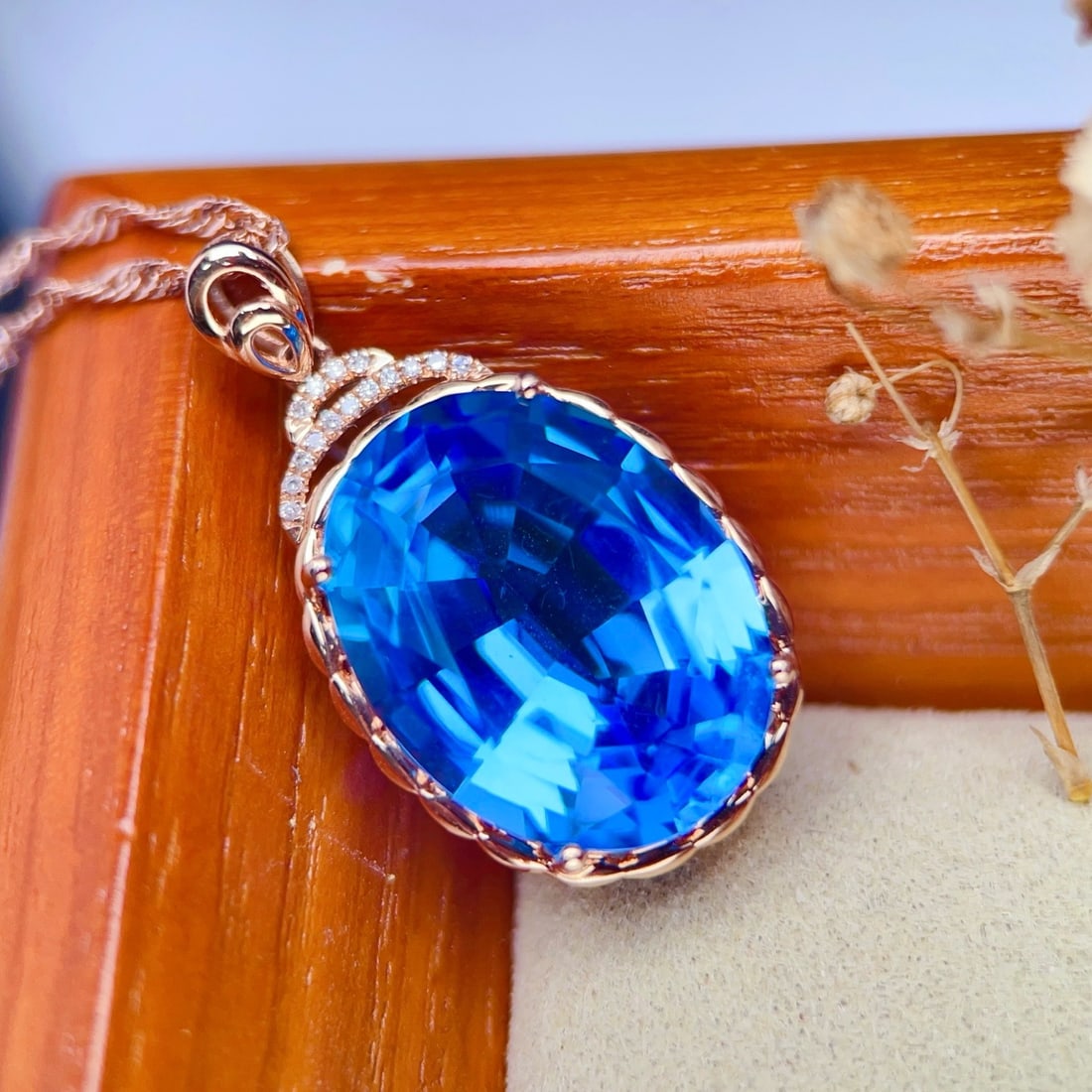 14k Gold 19.74 Ctw Natural Topaz & Diamond Pendant( Without Chain ) - 2