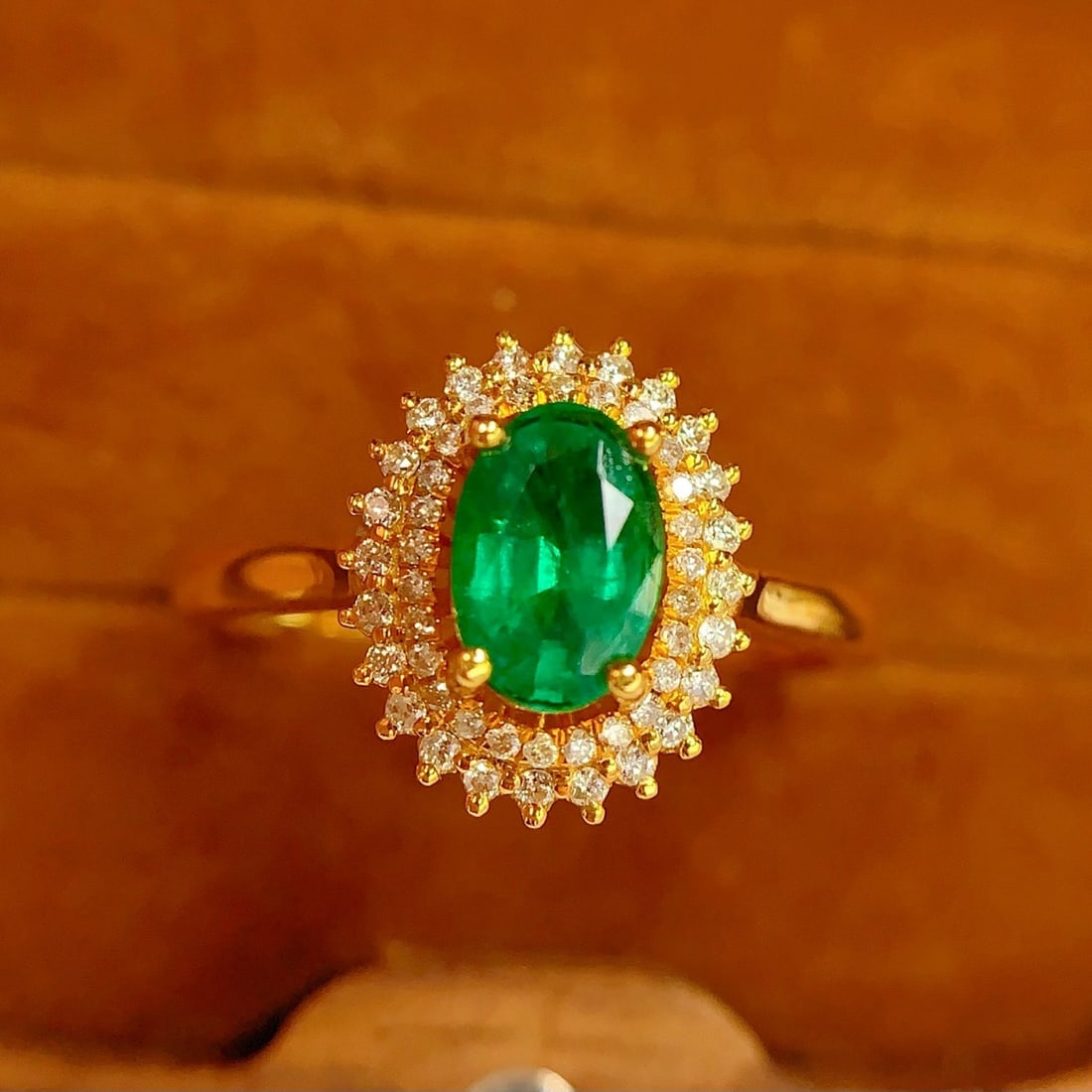 14k Gold 1 Ct Natural Emerald & Diamond Ring - 4